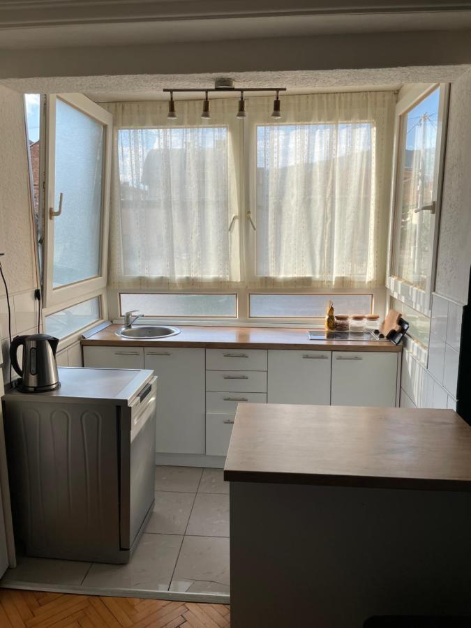 Green Studio Apartment Szarajevó Kültér fotó